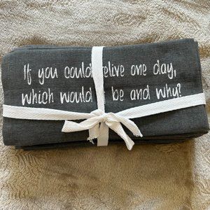 NWOT Gray cloth napkins with cloth ribbon